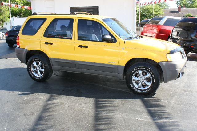 Ford Escape 2002 photo 1