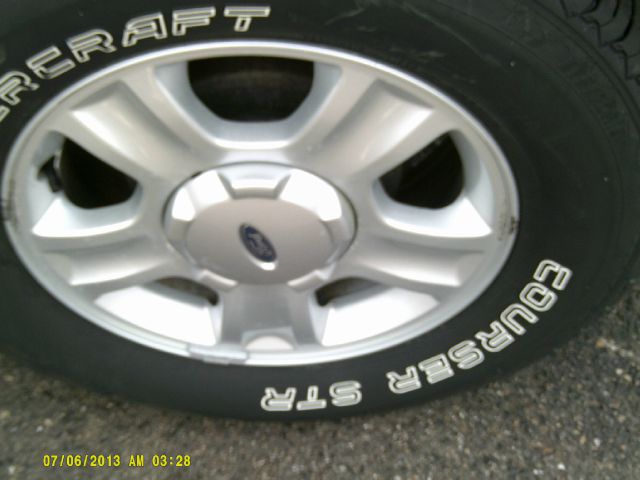 Ford Escape 2002 photo 1