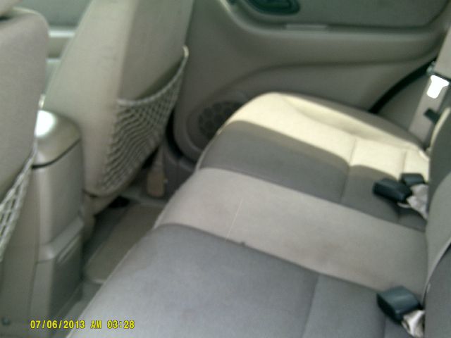 Ford Escape 2002 photo 2