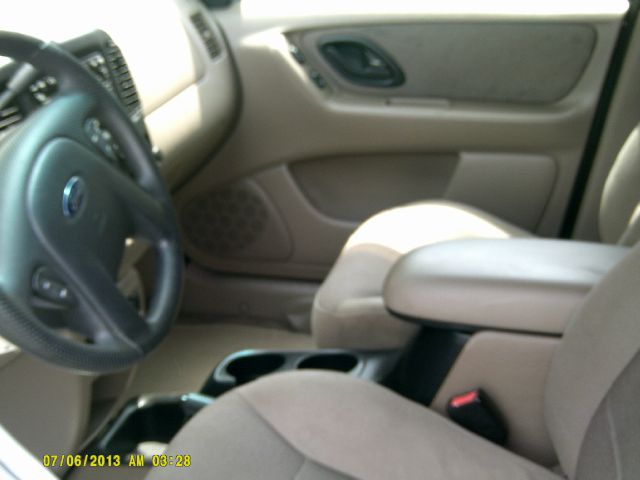 Ford Escape 2002 photo 3