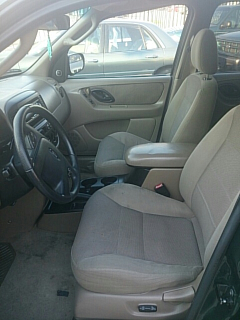 Ford Escape 2002 photo 1