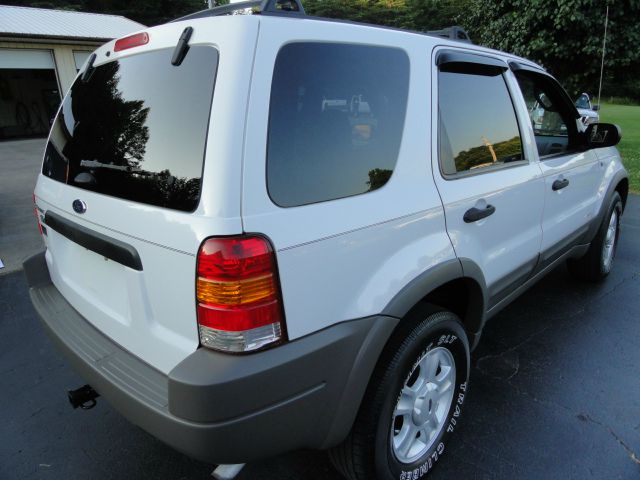 Ford Escape 2002 photo 1