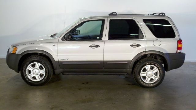 Ford Escape 2002 photo 1