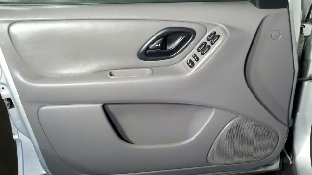 Ford Escape 2002 photo 14