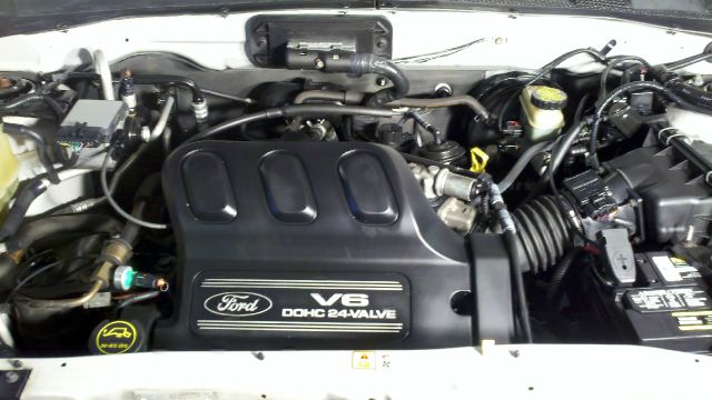 Ford Escape 2002 photo 17