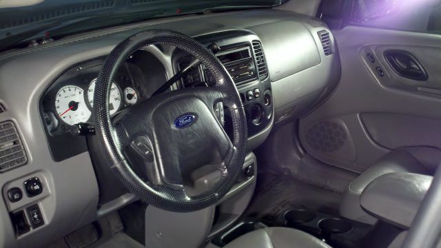 Ford Escape 2002 photo 9