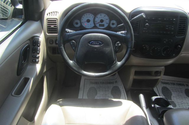 Ford Escape 2002 photo 3