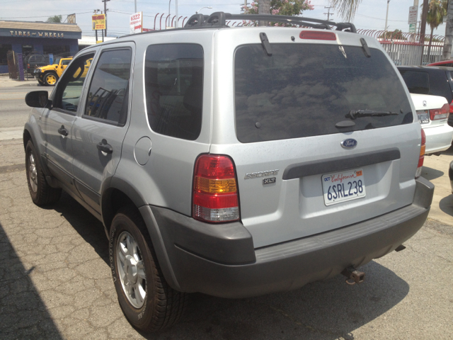 Ford Escape 2002 photo 1