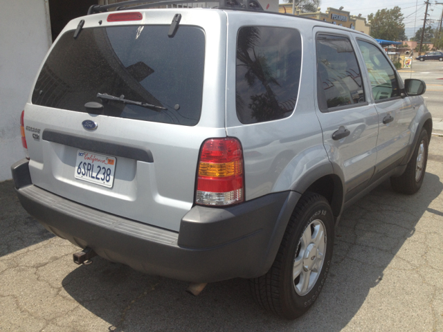 Ford Escape 2002 photo 3