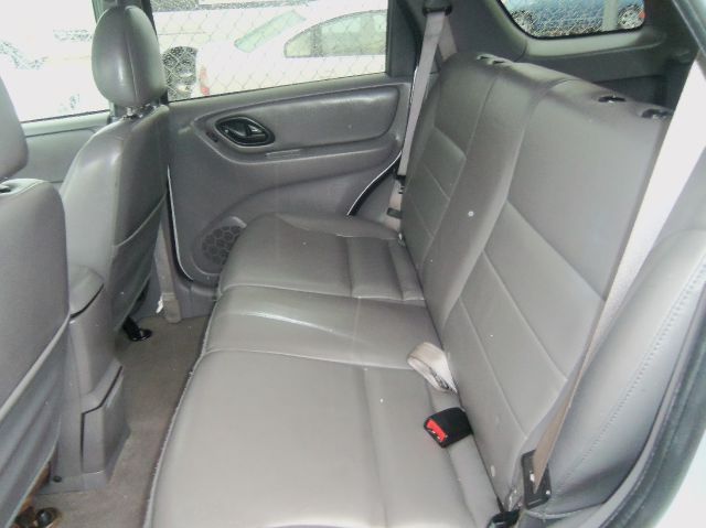 Ford Escape 2002 photo 2