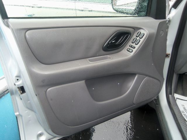 Ford Escape 2002 photo 7