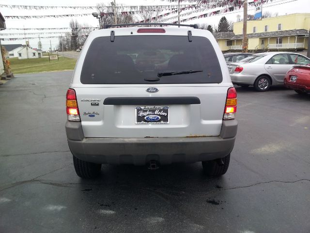 Ford Escape 2002 photo 1