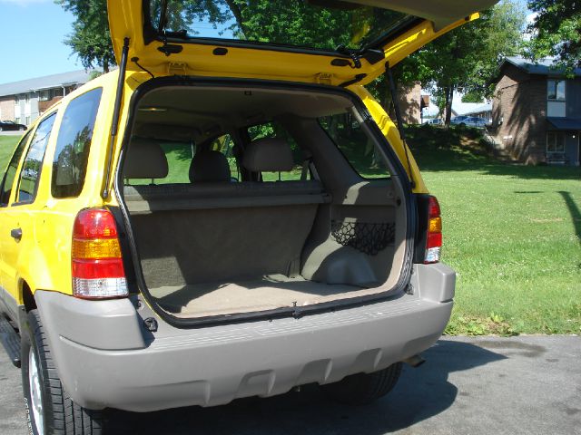 Ford Escape 2002 photo 1