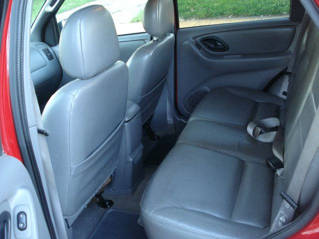 Ford Escape 2002 photo 1