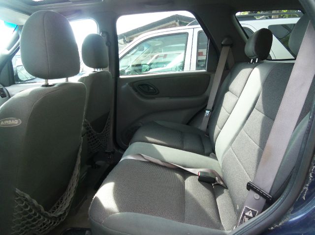 Ford Escape 2002 photo 1