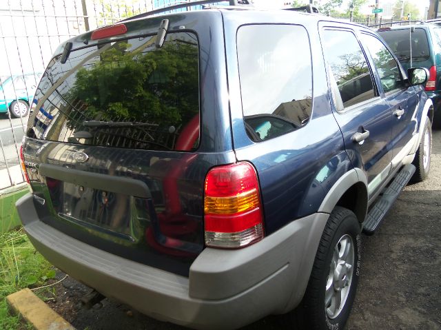 Ford Escape 2002 photo 2