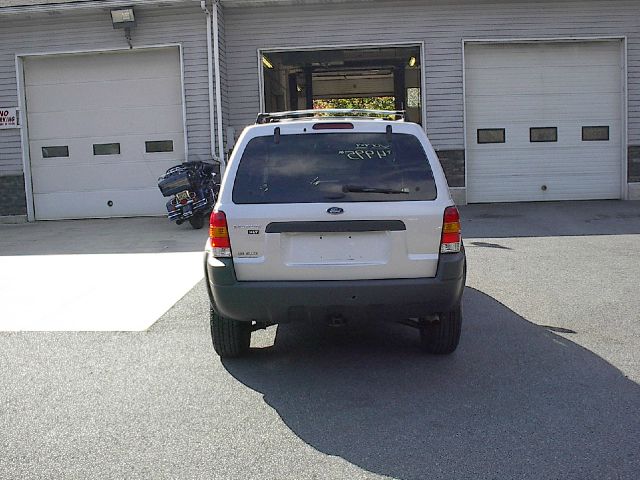 Ford Escape 2002 photo 2