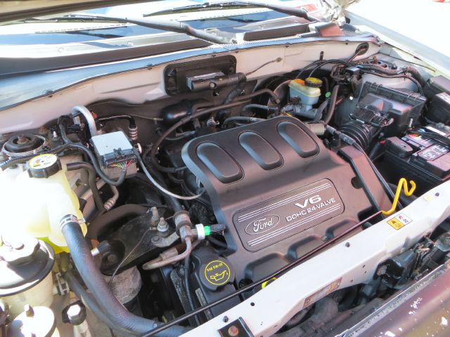 Ford Escape 2002 photo 18