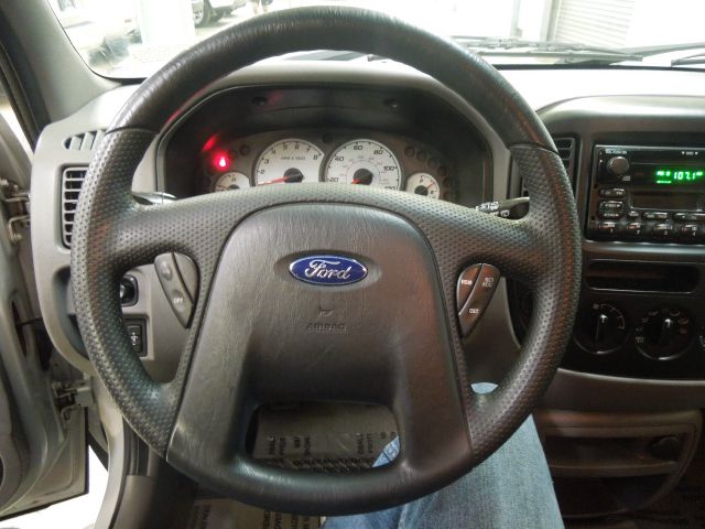 Ford Escape 2002 photo 10