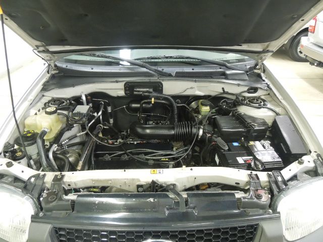 Ford Escape 2002 photo 17