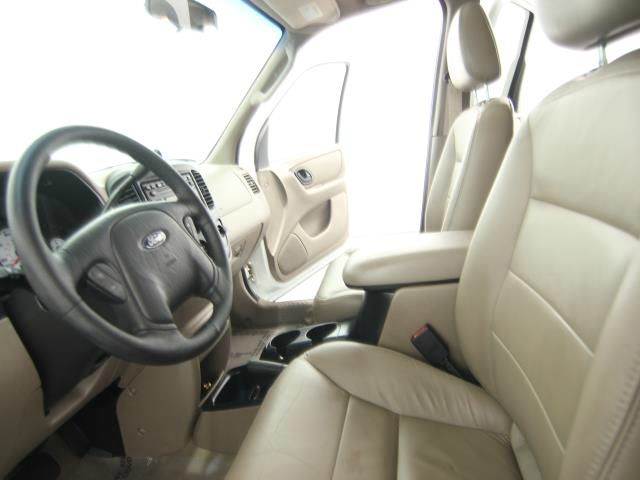 Ford Escape 2002 photo 19