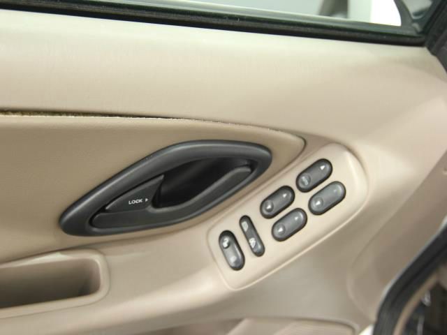 Ford Escape 2002 photo 22