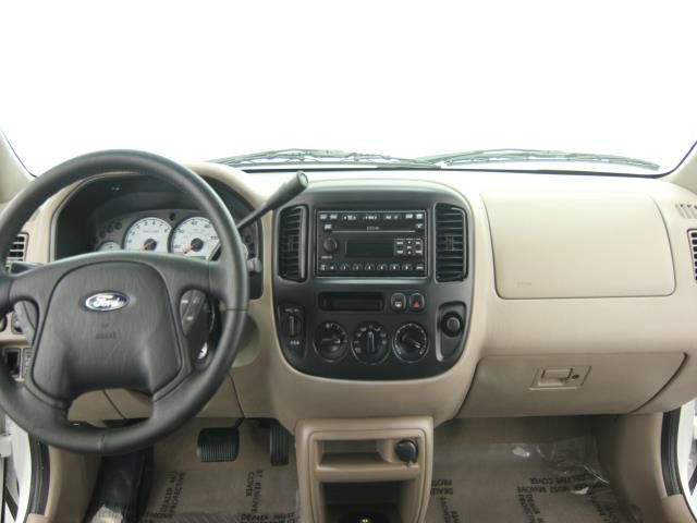 Ford Escape 2002 photo 8