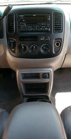 Ford Escape 2002 photo 15