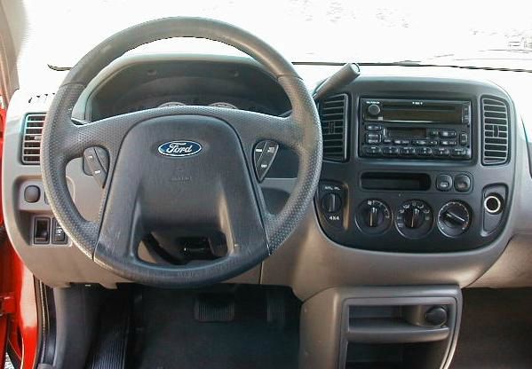 Ford Escape 2002 photo 26