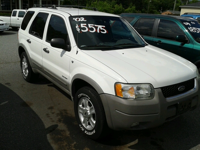 Ford Escape 2002 photo 1