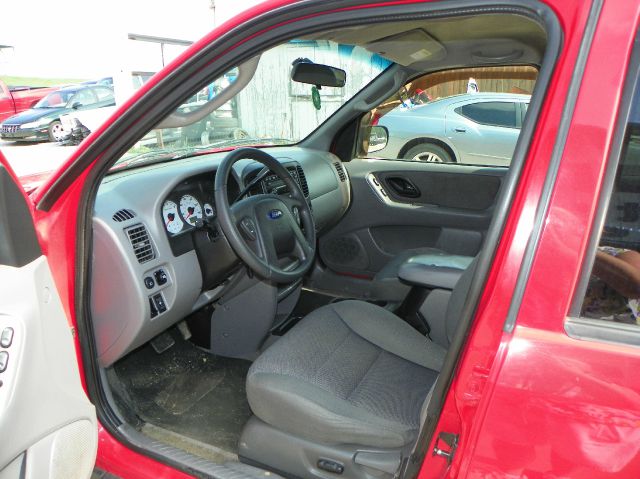 Ford Escape 2002 photo 1