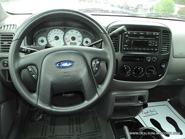 Ford Escape 2002 photo 8