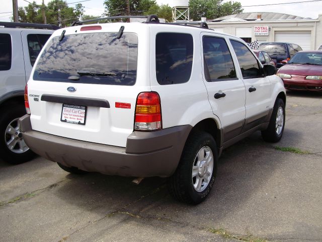 Ford Escape 2002 photo 2