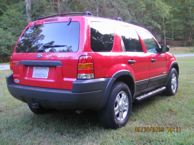 Ford Escape 2002 photo 1