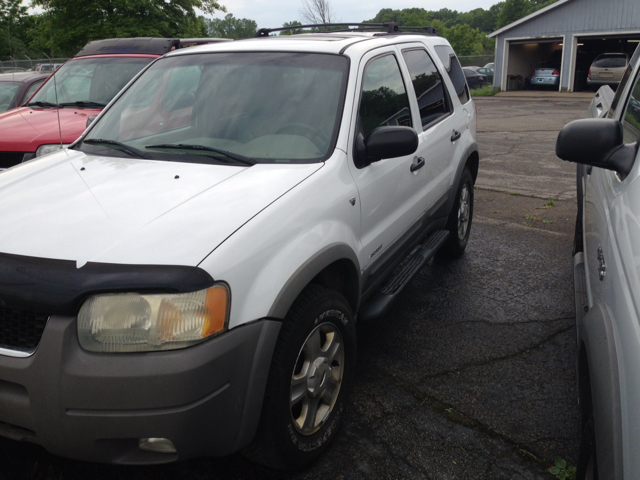 Ford Escape 2002 photo 1