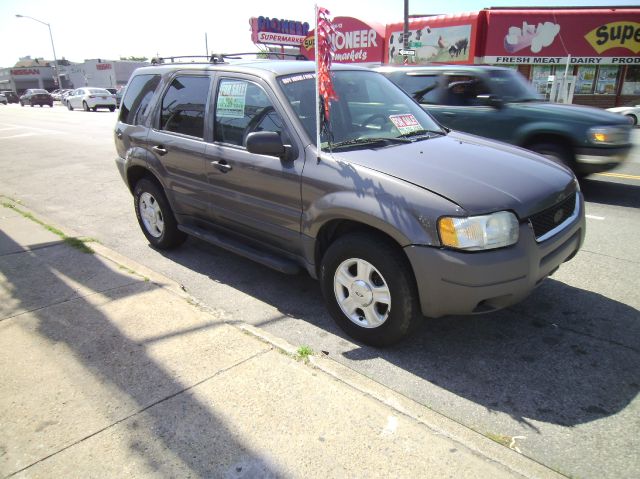 Ford Escape 2003 photo 2