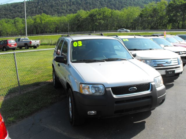 Ford Escape 2003 photo 2