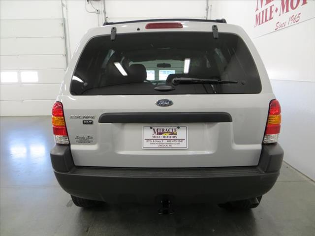 Ford Escape 2003 photo 3