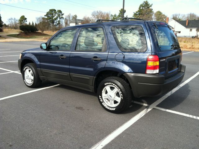 Ford Escape 2003 photo 2