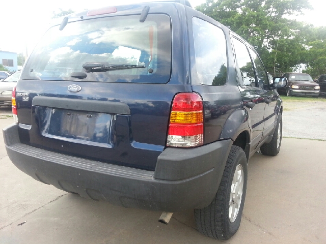 Ford Escape 2003 photo 25