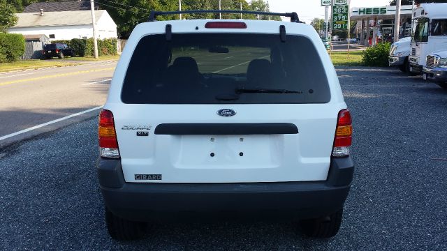 Ford Escape 2003 photo 2