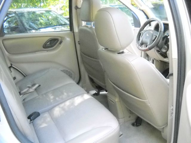 Ford Escape 2003 photo 3