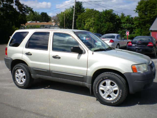 Ford Escape 2003 photo 1