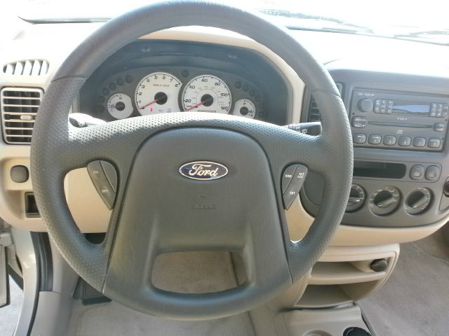 Ford Escape 2003 photo 14