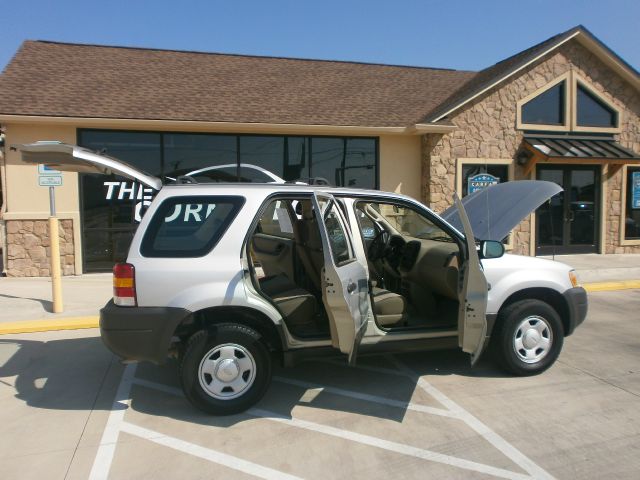 Ford Escape 2003 photo 22