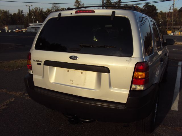 Ford Escape 2003 photo 1