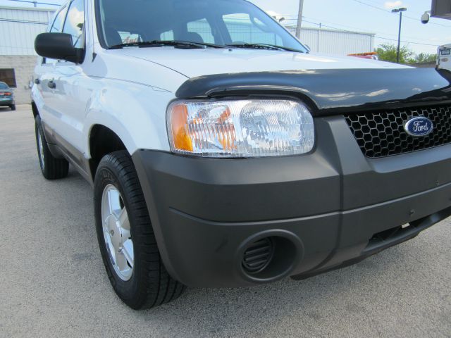 Ford Escape 2003 photo 20