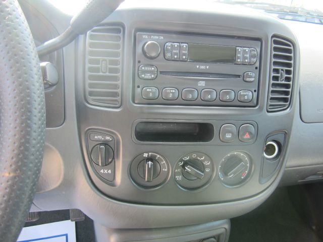 Ford Escape 2003 photo 7