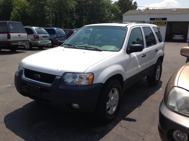 Ford Escape 2003 photo 1