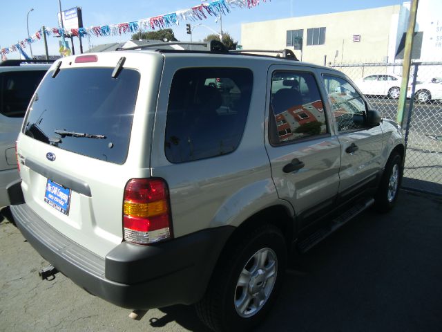 Ford Escape 2003 photo 1